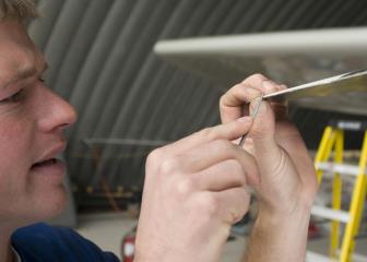 Aerospace engineering and operations technicians