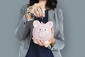 Highlights of women's earnings in 2021 image